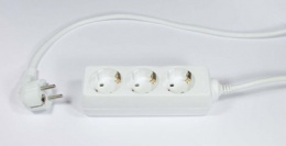 Elosztósor, 3 csatlakozóaljzat, 3 m kábelhosszúság
